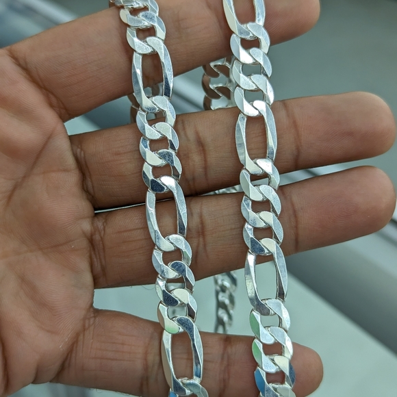925 Sterling Silver Figaro Chain 10mm 24 inches - Picture 6 of 12